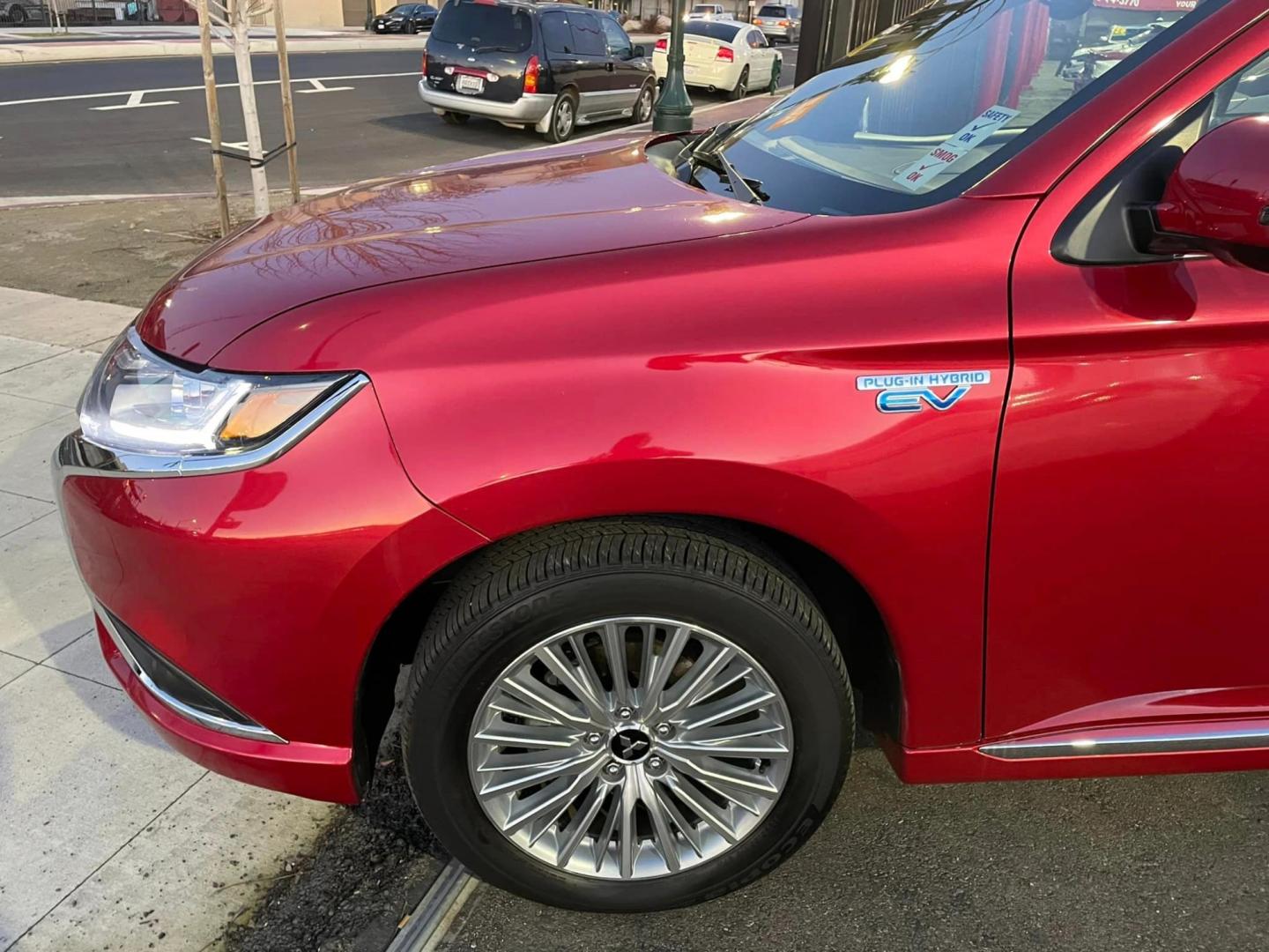 2019 RED /BLACK Mitsubishi Outlander PHEV (JA4J24A55KZ) , located at 744 E Miner Ave, Stockton, CA, 95202, (209) 944-5770, 37.956863, -121.282082 - Photo#4